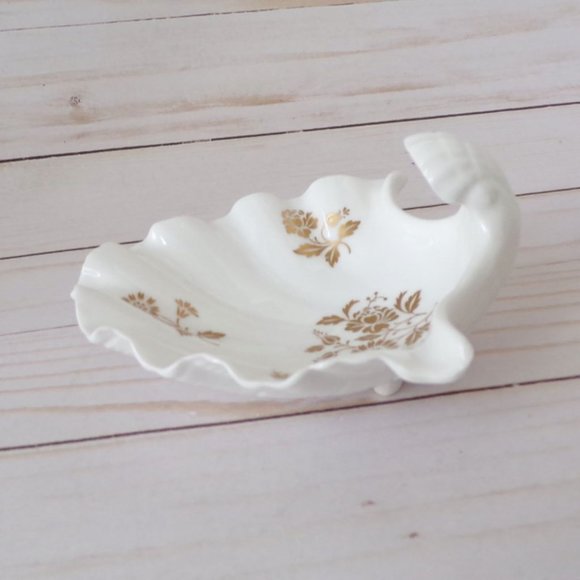 Spode Beaumont Footed Shell Candy/Trinket Dish   2885 - Picture 1 of 9